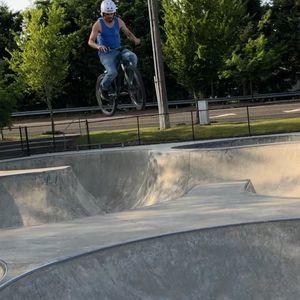 Meet your Posher, Alex